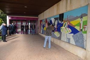 Un nuevo mural decora la entrada del Centro Cultural ‘Miguel de Cervantes’ de Yunquera de Henares 