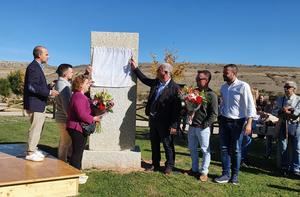 La Diputaci&#243;n inaugura un monolito como recuerdo y homenaje a Narciso Arranz en Cantalojas