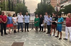 NNGG Guadalajara rinde homenaje a Miguel Ángel Blanco frente al monolito de las Víctimas del Terrorismo