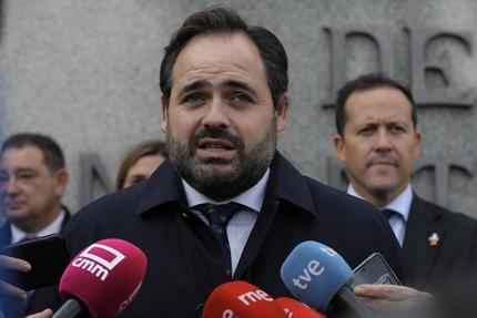 Núñez: “La realidad es que Page ha cerrado la UCI de Almansa y está desmantelando los servicios sanitarios de Castilla-La Mancha”