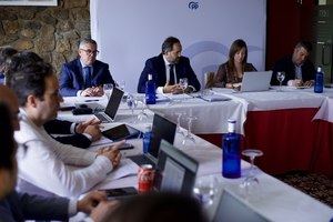 Núñez afirma que un gran resultado del PP en las elecciones europeas servirá para seguir trabajando en la obligación de desalojar al pésimo Gobierno que sufren los españoles