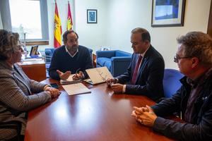 Núñez afirma que no es momento de pensar en competencias, sino de cooperación, coordinación y entrega con los damnificados por la DANA