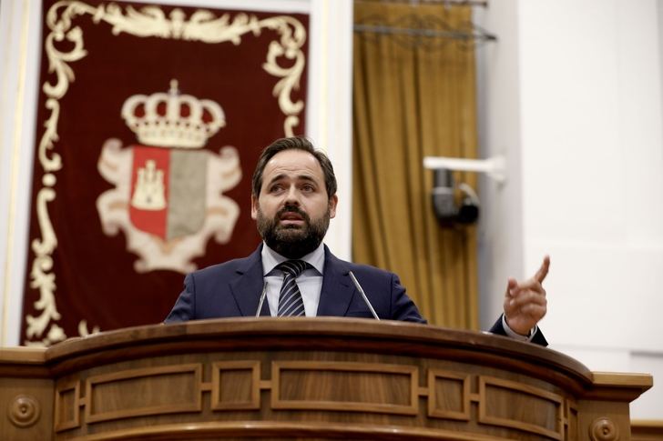 Nuñez reclama a Page que se una a la propuesta del PP para reclamar a Sánchez la eliminación del impuesto a los hidrocarburos, una medida que supondría 35 euros menos por depósito