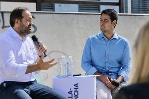 Núñez anuncia en Villanueva de la Torre que su Gobierno deducirá el 100% de los intereses de los préstamos para la compra de su primera vivienda