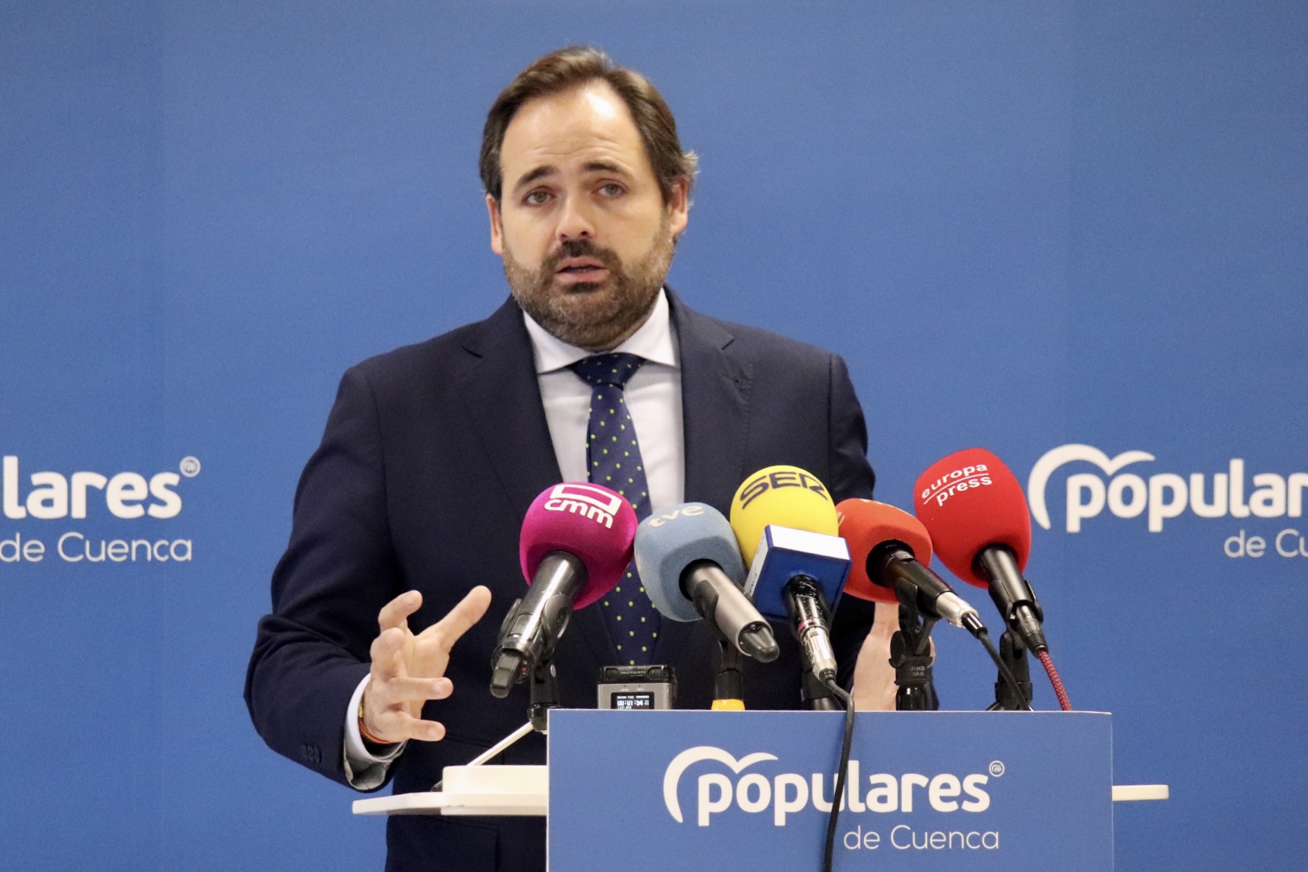 El PP exige a Page que dignifique el trabajo del personal del servicio de Ayuda a Domicilio de Castilla-La Mancha