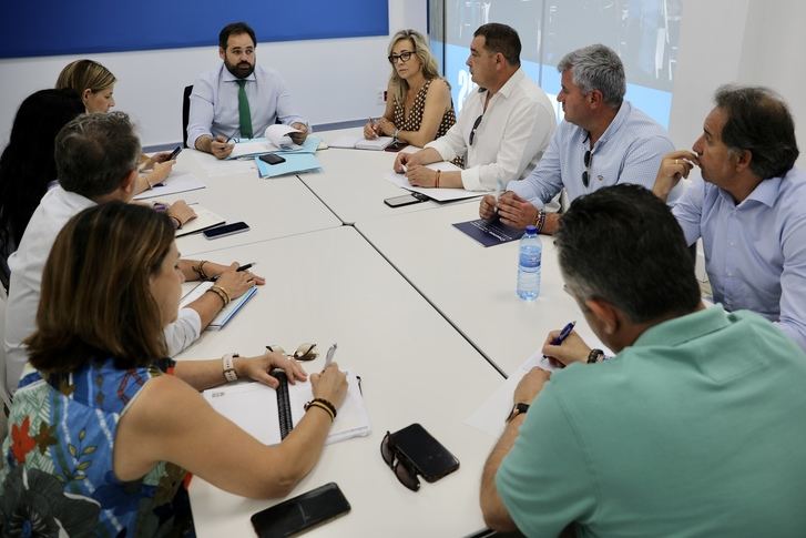 Núñez anuncia iniciativas en las cinco Diputaciones Provinciales en defensa de la agricultura, la ganadería y de la industria agroalimentaria de CLM