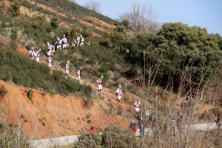 Botargas y mascaritas esparcen fertilidad a la tierra del Ocejón