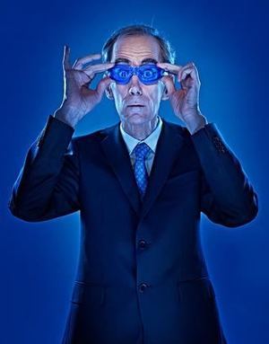 Otro Teatro trae al Moderno de Guadalajara Instensamente azules, con César Sarachu