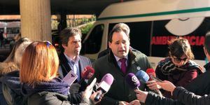 Paco Núñez pondrá fin al contrato precario del transporte sanitario que sufren en Guadalalajara, Albacete y Ciudad Real