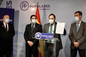 Paco Nuñez incide en que los nueve diputados nacionales del PSOE-CLM podrían haber evitado la aprobación de esta Ley con sus votos ayer en el Congreso