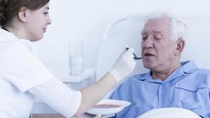 Paco Núñez aprobará una Ley de Enfermería de CLM para mejorar la atención sanitaria