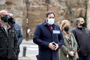 Núñez reclama a Page una bajada del IRPF autonómico, cuota 0 a ingresos 0, exoneraciones en el pago de la Seguridad Social o ayudas directas a autónomos y pymes