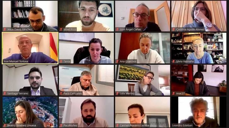 Acusan a Page de politizar y rentabilizar políticamente la vacuna, ya que prometió 15 mil dosis diarias y la realidad es que 