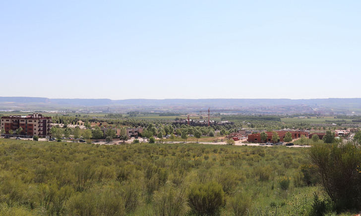 El Ayuntamiento de Cabanillas ofrece a la Junta una parcela de casi 7.000 metros cuadrados para su proyecto de viviendas protegidas