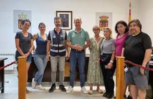 El Ayuntamiento de Pareja firma un convenio para la gestión ética de las colonias felinas de todo el municipio