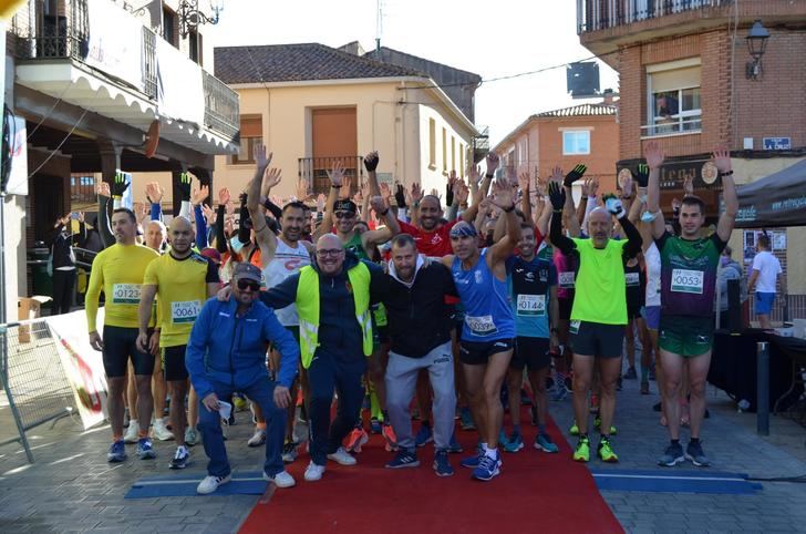 Más de 160 participantes disfrutan de la XI Ruta de las Ermitas de Yunquera de Henares