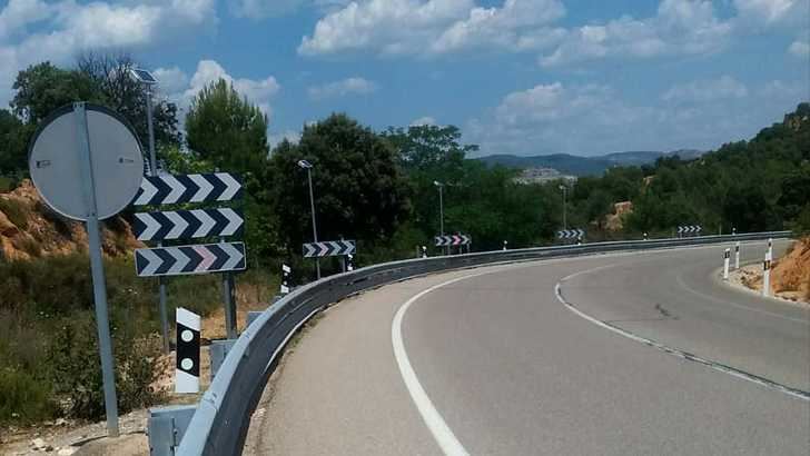 Carreteras del Estado mejora la señalización de la N-204 a su paso por Pareja