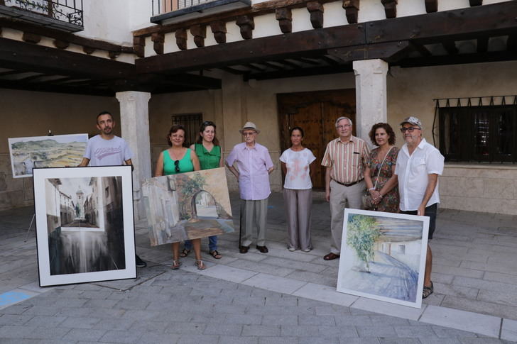 Cristina Pollesel gana el concurso de pintura rápida de Almonacid de Zorita