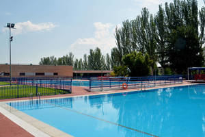 La piscina de Azuqueca abrir&#225; el 1 de julio con dos turnos diarios al precio de 1 euro para titulares de Tarjeta Ciudadana