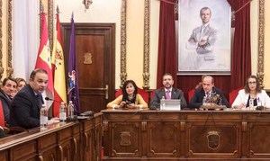 Rojo se ha quitado la careta. En estos casi 8 meses ha dedicado más horas a la comisión del mercado que a elaborar un Presupuesto para esta ciudad. A 31 de enero de 2020 Guadalajara continúa con los Presupuestos de 2018 prorrogados