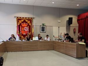 El Pleno de Villanueva aprueba una moción nula de pleno derecho según informe de Secretaría, con el voto en contra del equipo de Gobierno