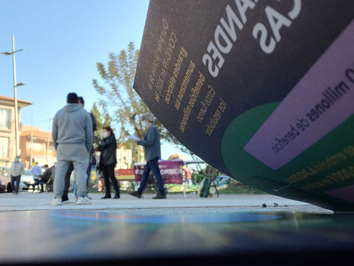 Podemos C-LM sale a las calles para defender las medidas del gobierno sobre electricidad y vivienda