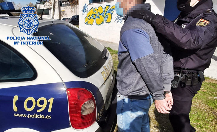 La Policía Nacional detiene en Guadalajara a un hombre especializado en cometer robos en el interior de los vehículos