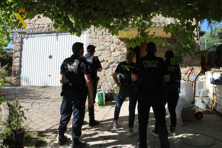 La Guardia Civil desmantela una plantación indoor de marihuana en Torrejón del Rey