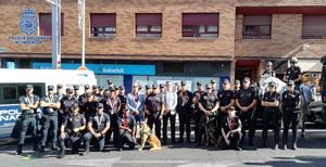 La Policía Nacional acompaña a "La Vuelta" en su paso por la ciudad de Guadalajara
