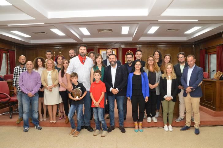 El Pleno de Azuqueca de Henares nombra Popular del Año a Juan Pablo Arias