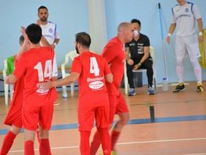 Un FS Pozo de Guadalajara desconcentrado en balón parado cayó ante Quintanar (6-3)