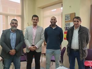 Los concejales del Grupo Popular se reúnen con colectivos para explicar su propuesta sobre hábitos saludables en la ciudad de Guadalajara