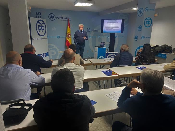El PP de Guadalajara imparte un curso de formación con portavoces y concejales