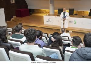 32 alumnos de tercer curso de Medicina y Ciencias de la Salud de la Universidad de Alcalá inician su formación práctica en el hospital de Guadalajara