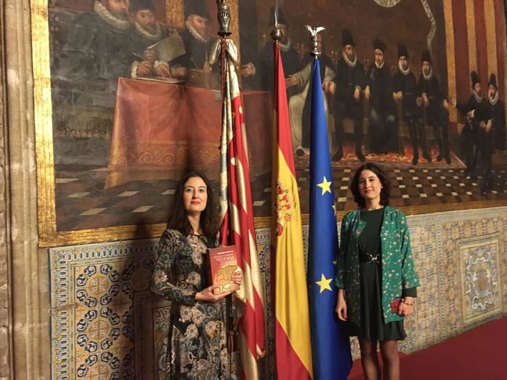 Las profesoras Laura Lara y María Lara en el V Congreso Universitario de Historia Comarcal de Valencia