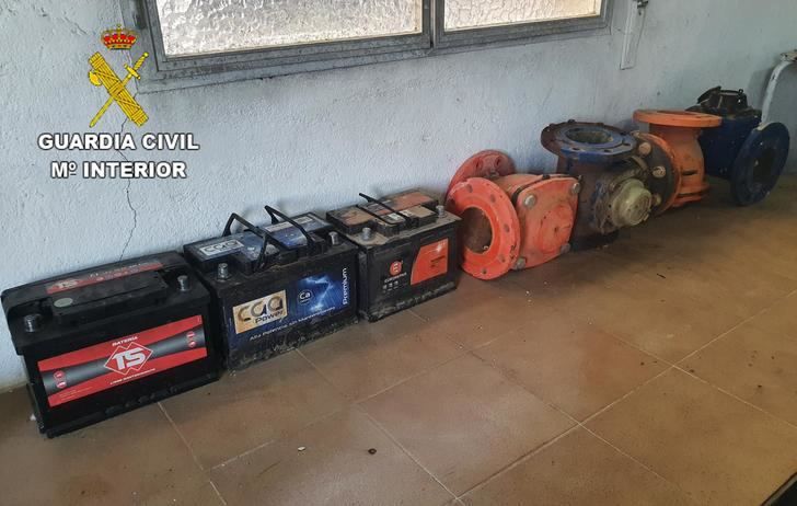 La Guardia Civil detiene a dos personas por robar en una finca agraria en La Pueblanueva