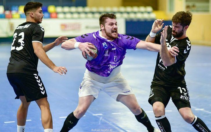 Quabit BM Guadalajara muestra su garra ante un un rival ASOBAL