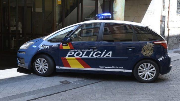La Policía Nacional detiene en Guadalajara a dos individuos especializados en robar en los vehículos inhabilitando el cierre centralizado a distancia