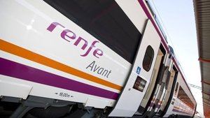 Usuarios de los trenes Avant que realizan el trayecto Madrid-Ciudad Real-Puertollano denuncian el deterioro del servicio por los continuos retrasos