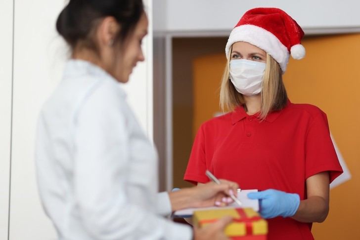 De camareros a repartidores: las contrataciones navideñas caen hasta un 71%