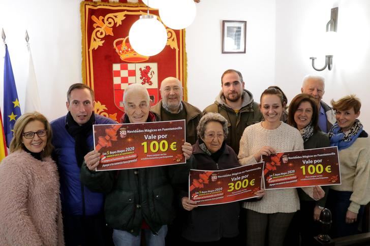Los 5 Reyes Magos de Fuentenovilla entregan los premios de la II Campaña en defensa del comercio local