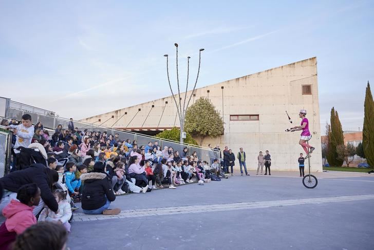 Risas y diversión en Yunquera con Máximo Óptimo