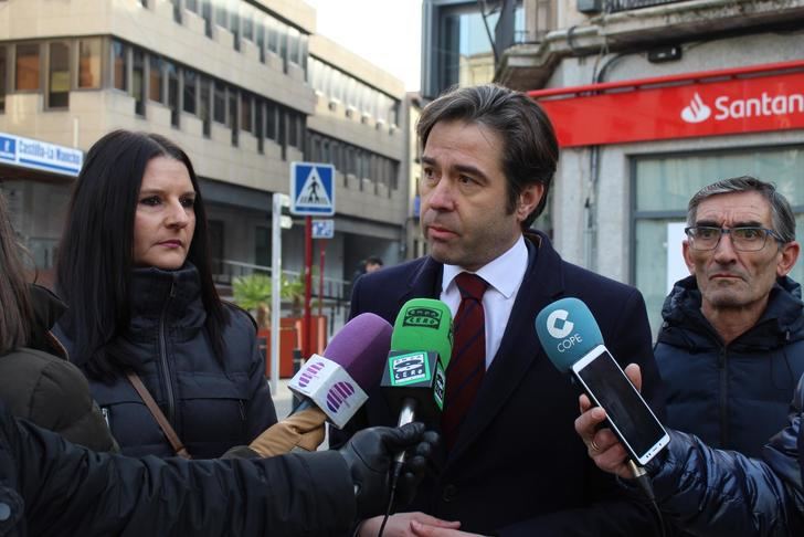 Robisco denuncia que los alumnos siguen en barracones y que el socialista Page olvida la educación en el medio rural