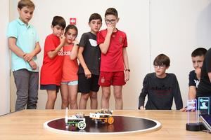 El robot AC/DC ganador de la RoboCup Ávila 2019, el primer campeonato provincial de Sumo-Robot