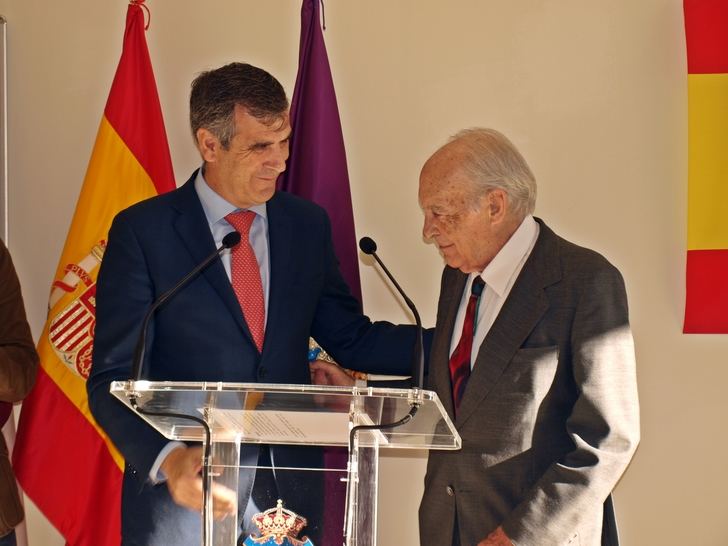 Antonio Román inaugura la Biblioteca Pública Municipal “José Antonio Suárez de Puga”