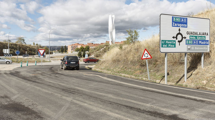 La calle del GEO se abrirá antes de Navidad y favorecerá la descongestión de Cuatro Caminos en Guadalajara