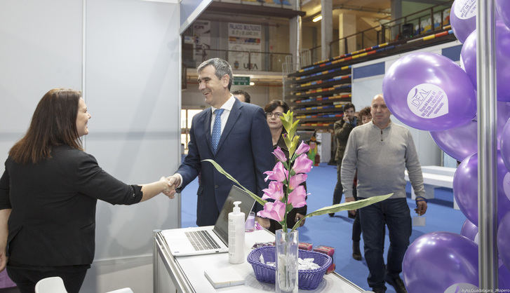 Antonio Román inaugura la 12ª Feria del Stock y las Oportunidades de Guadalajara