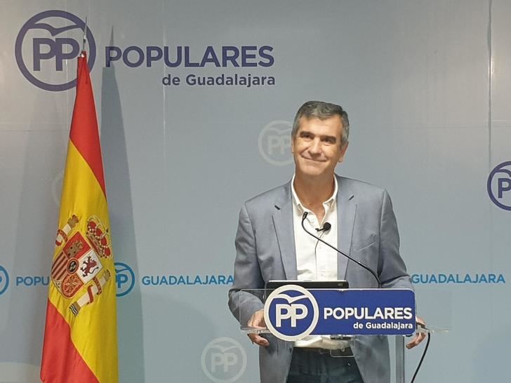 Antonio Román denuncia la pasividad de los gobiernos de izquierdas ante el brutal incremento del precio de la luz