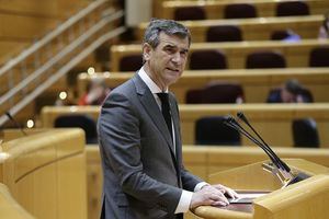 Román afirma que la vacunación rápida y masiva prevista por el Gobierno de Sánchez/Iglesias ha fracasado