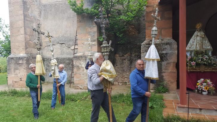 Letanías en Valbuena, la Virgen de la comarca de Jadraque